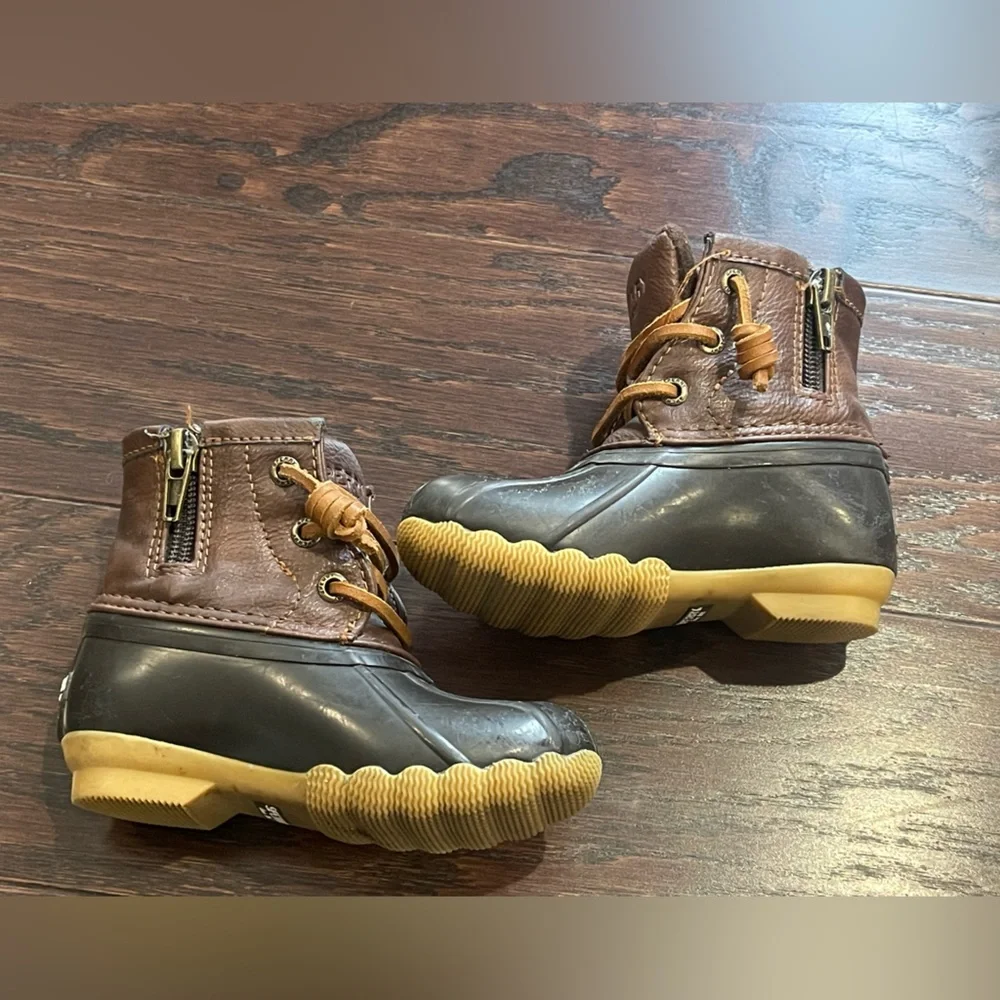 Sperry Boots Girls Size 7  Saltwater Ankle Booties Brown Rubber Waterproof
